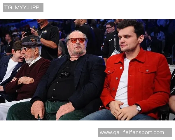 字母哥妻子经过沟通带娃回雅典结束两地分居生活