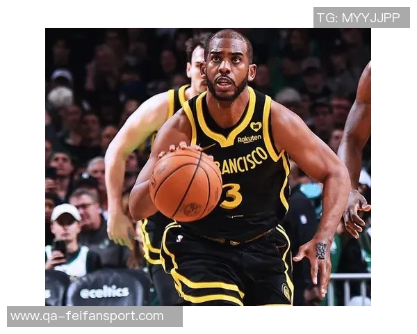 克莱空切未能命中半空篮引发争议疑似遭对手推搡不满摊手抗议 克莱空切未能命中半空篮引发争议疑似遭对手推搡不满摊手抗议