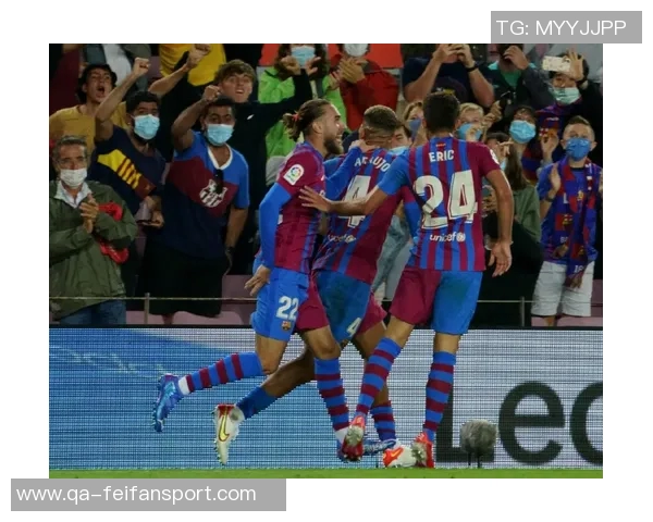 巴萨新海报亮相对阵法兰克福拉什福德德容费尔明齐聚一堂